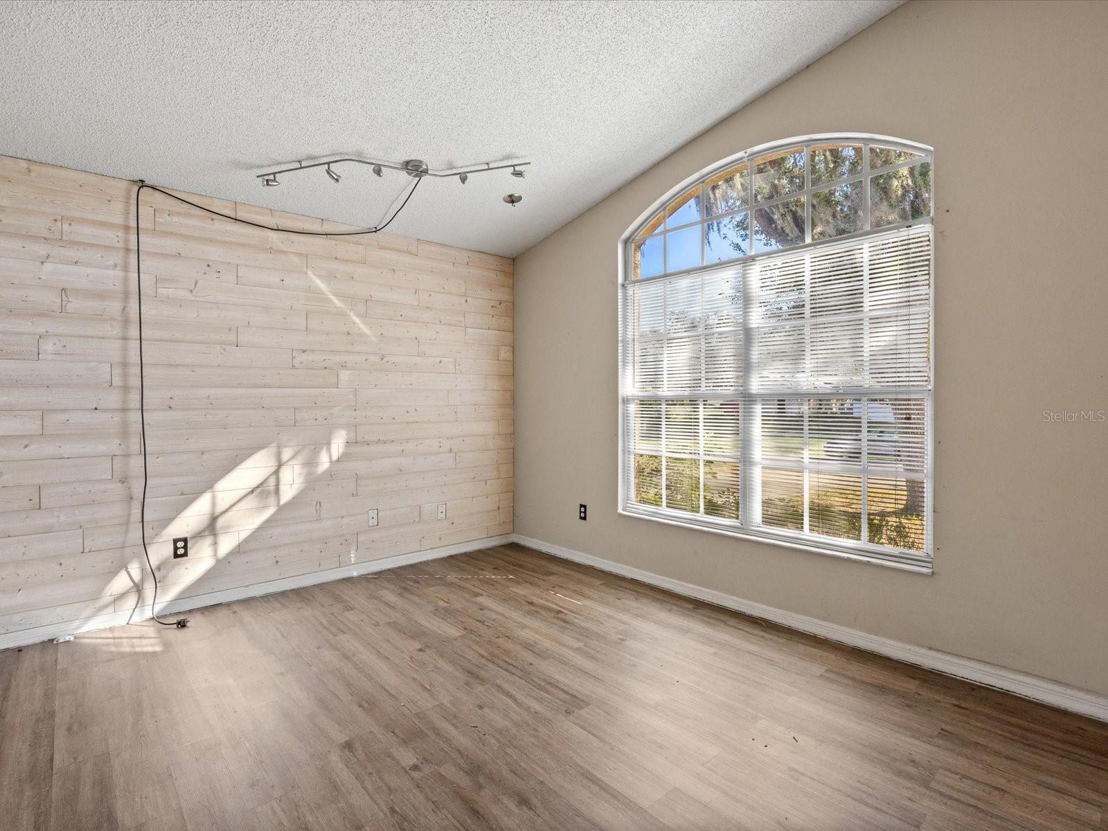 ORANGES PHASE 2 THE - Residential