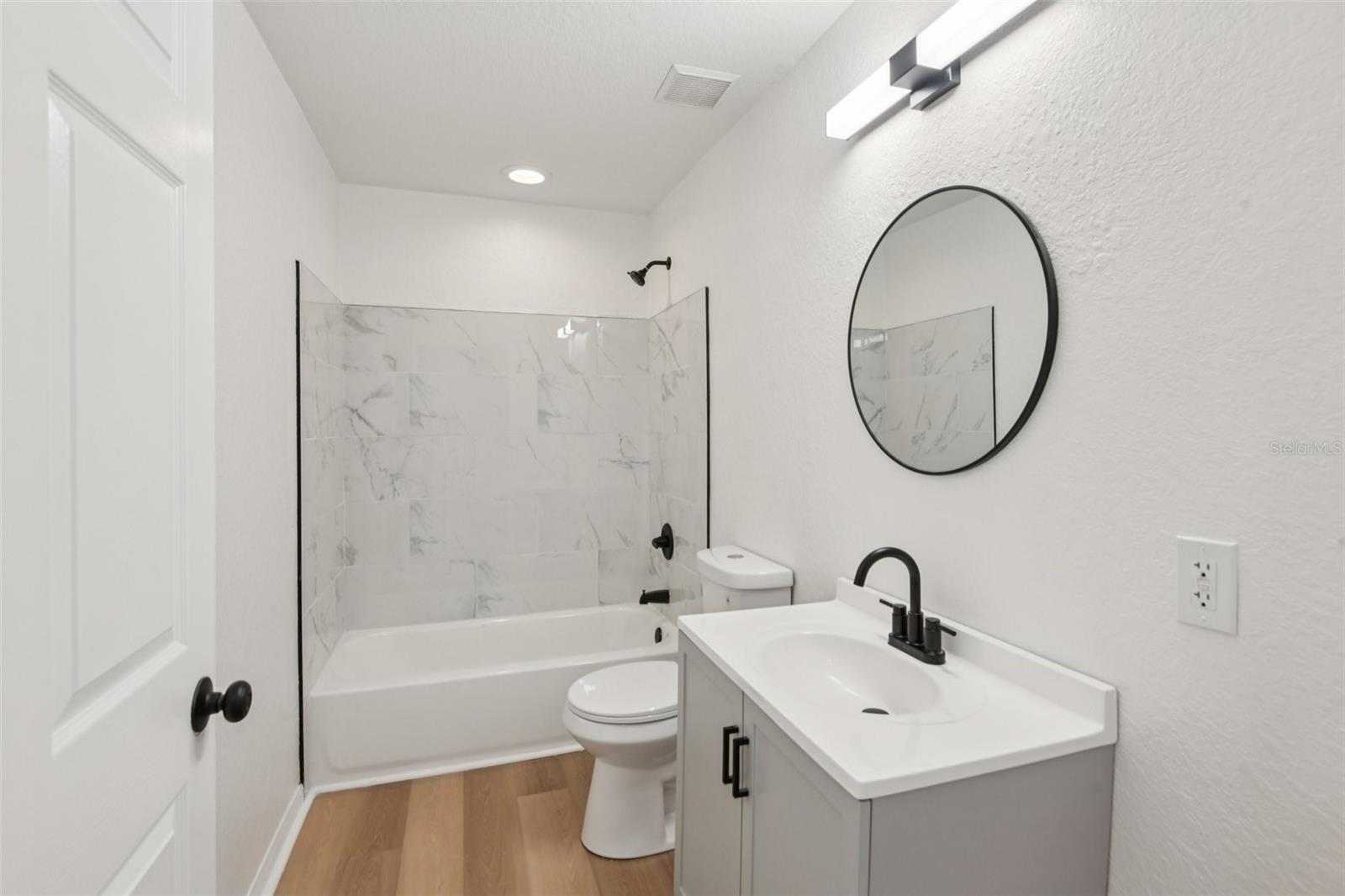 GLENWOOD PARK - Residential