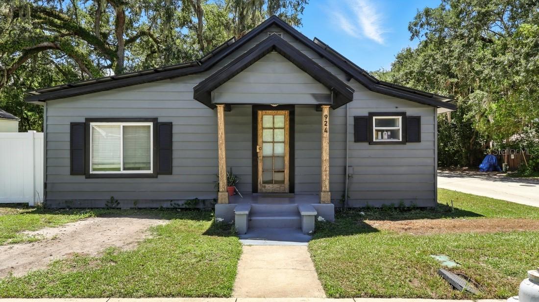 924 PATRICK STREET