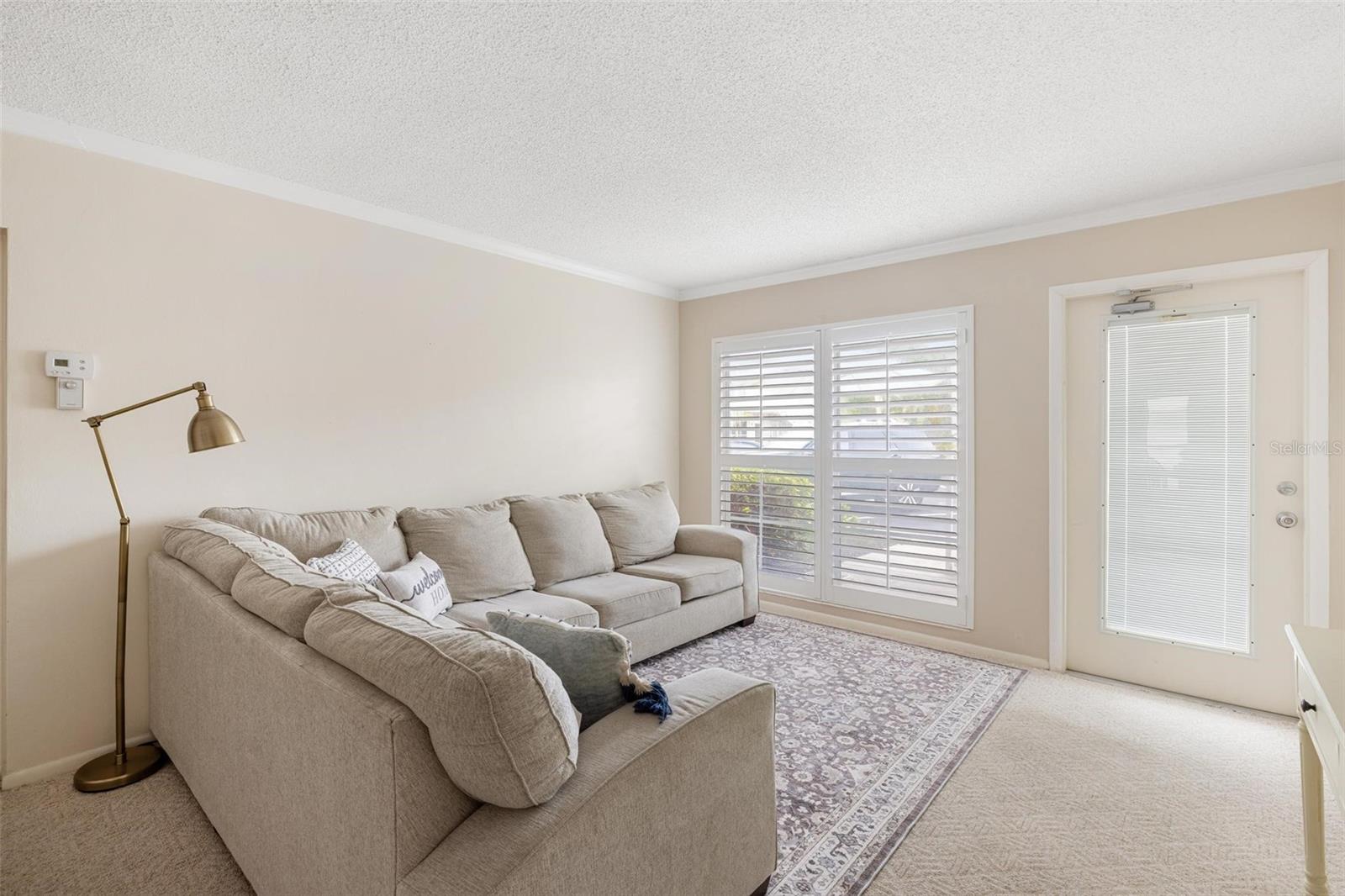 521 W VENICE AVENUE 17