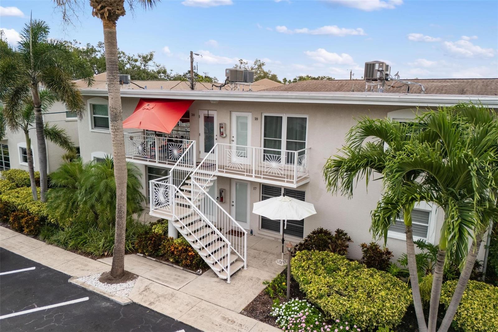 521 W VENICE AVENUE 17