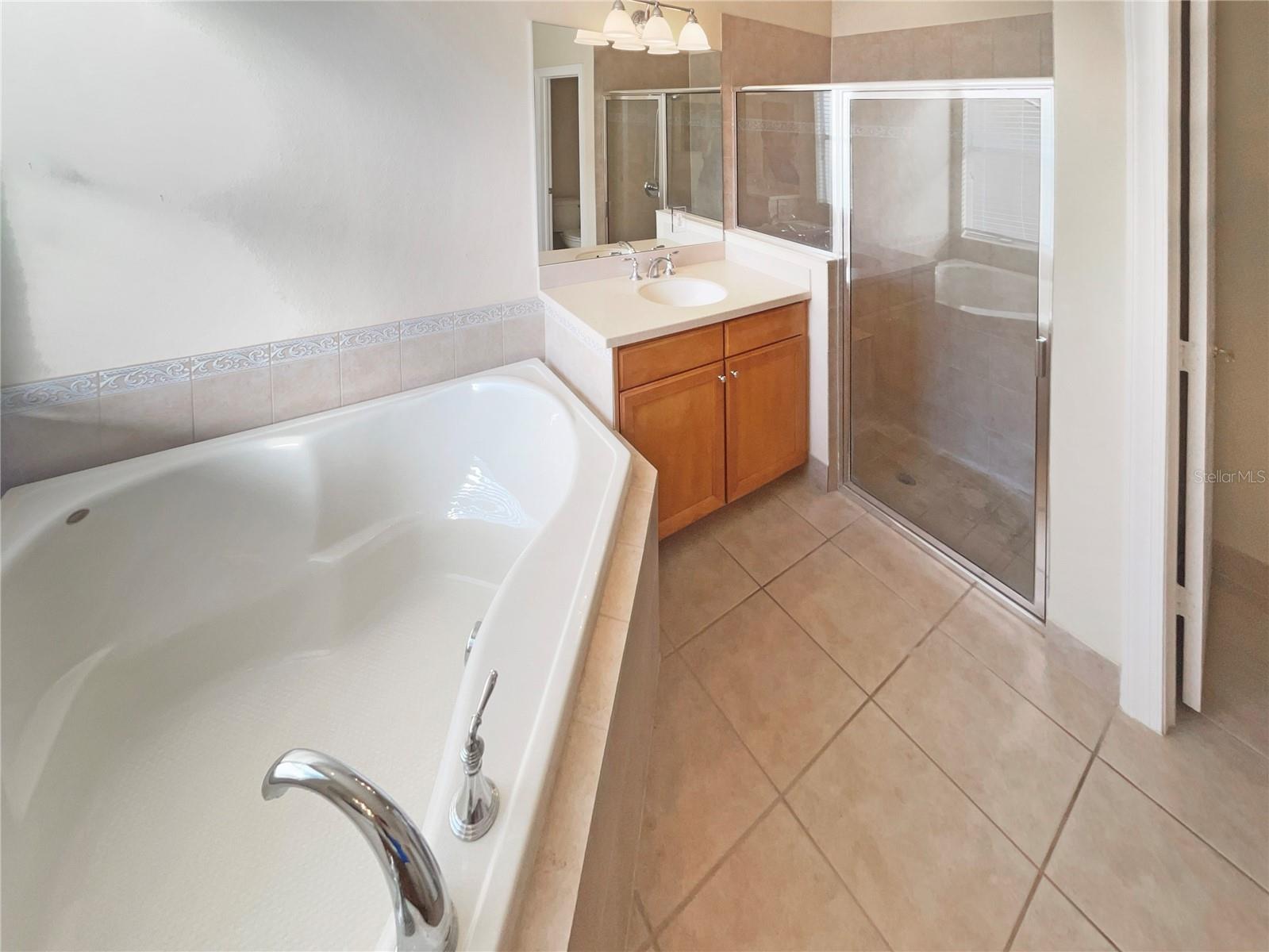 VALENCIA LAKES PH 2 - Residential