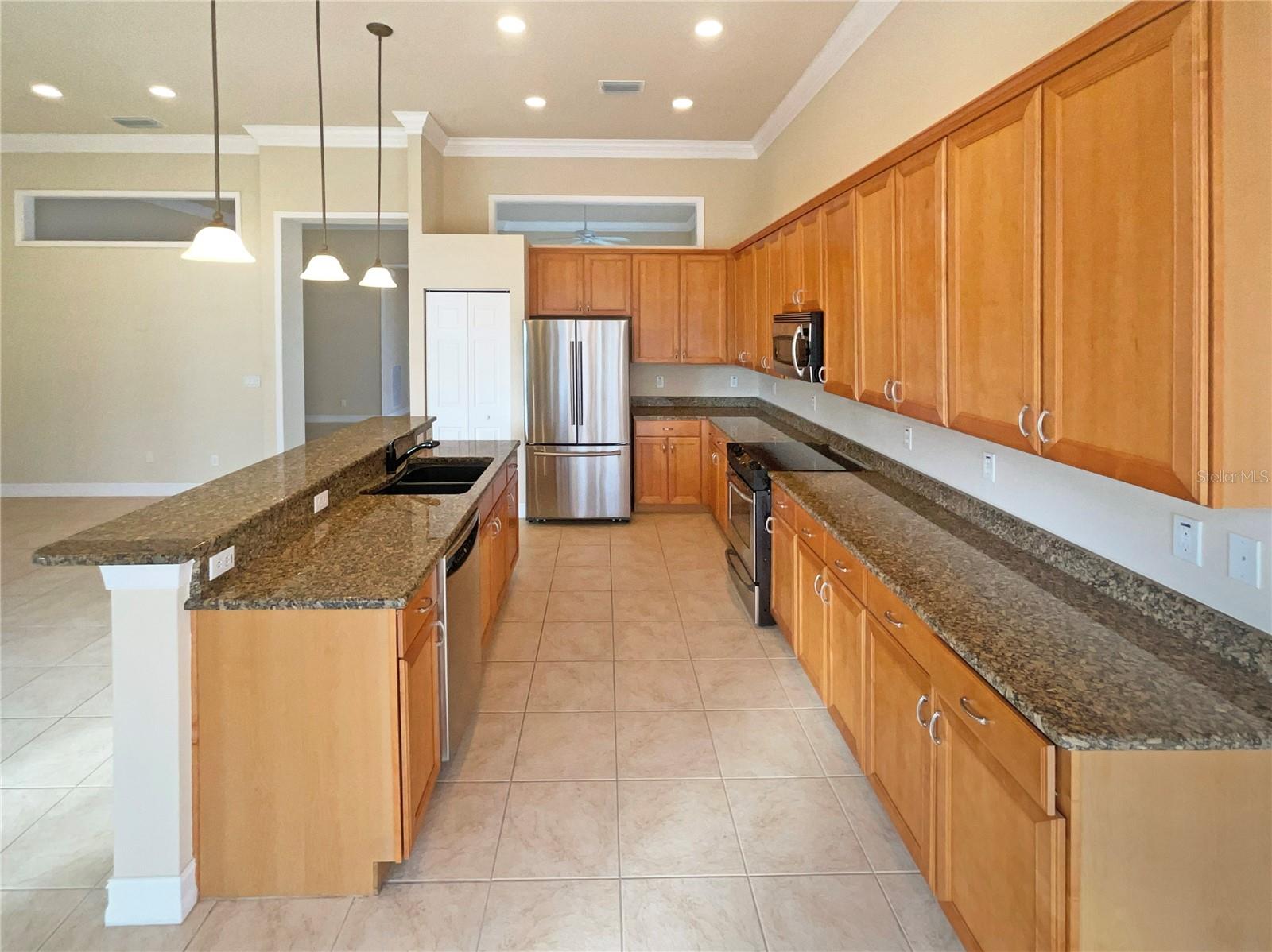 VALENCIA LAKES PH 2 - Residential