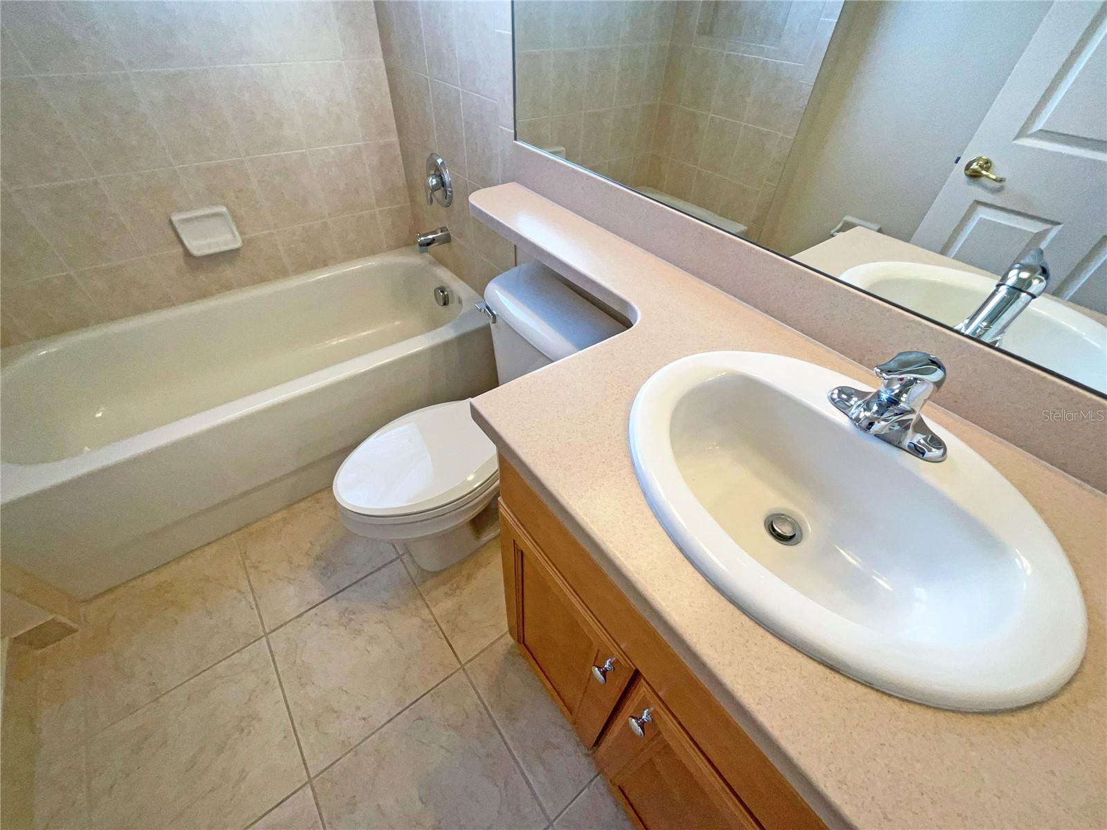 VALENCIA LAKES PH 2 - Residential