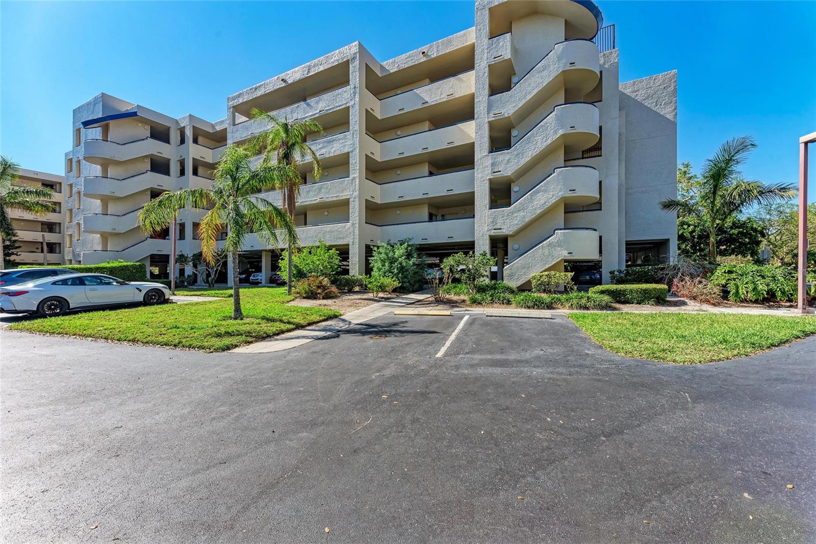 835 S OSPREY AVENUE 101
