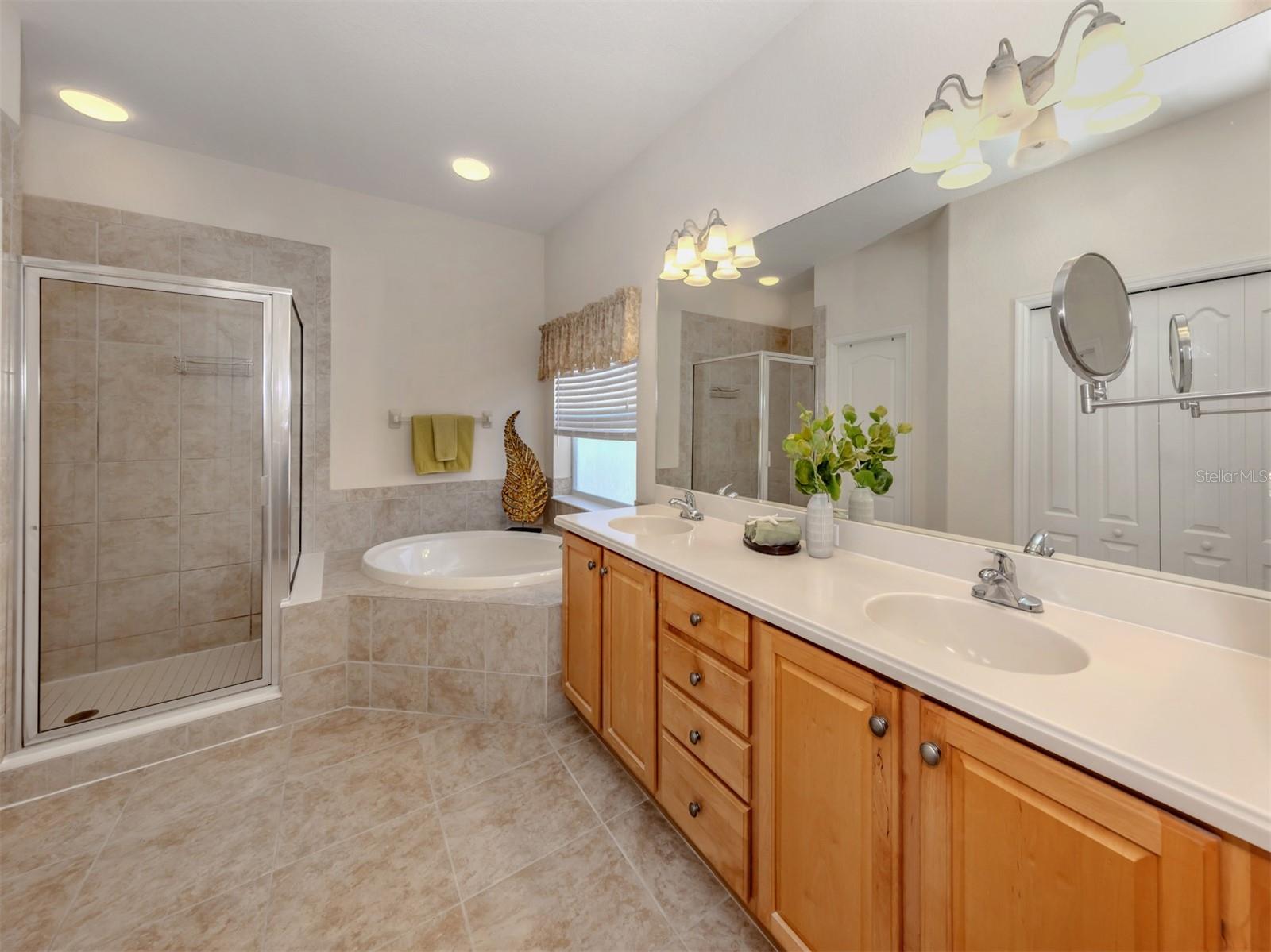 STONEYBROOK AT VENICE - Residential