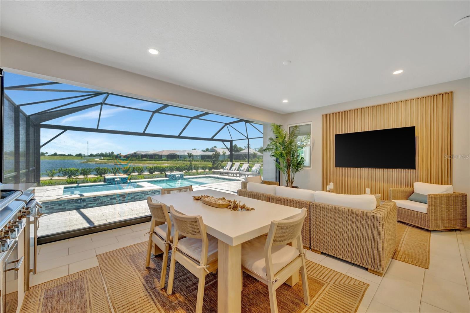 LAKEHOUSE COVE/WATERSIDE PH 5 - Residential