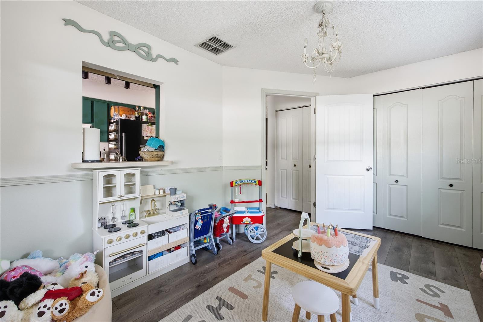 NESTOR-JONES - Residential