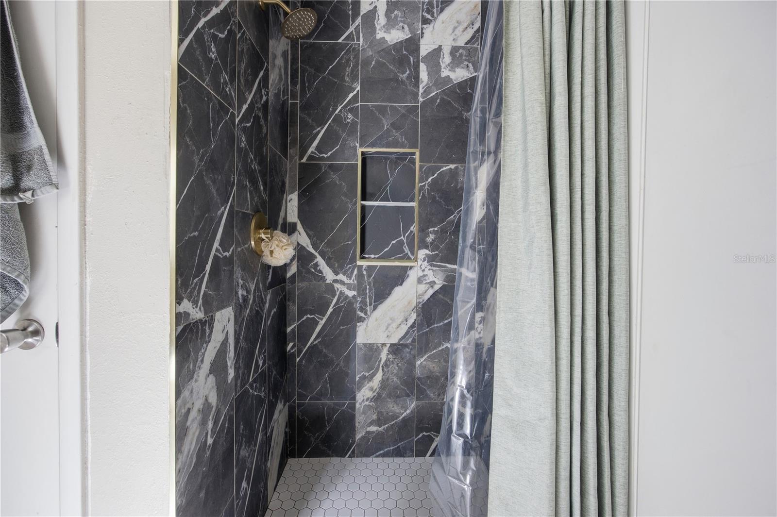 NESTOR-JONES - Residential