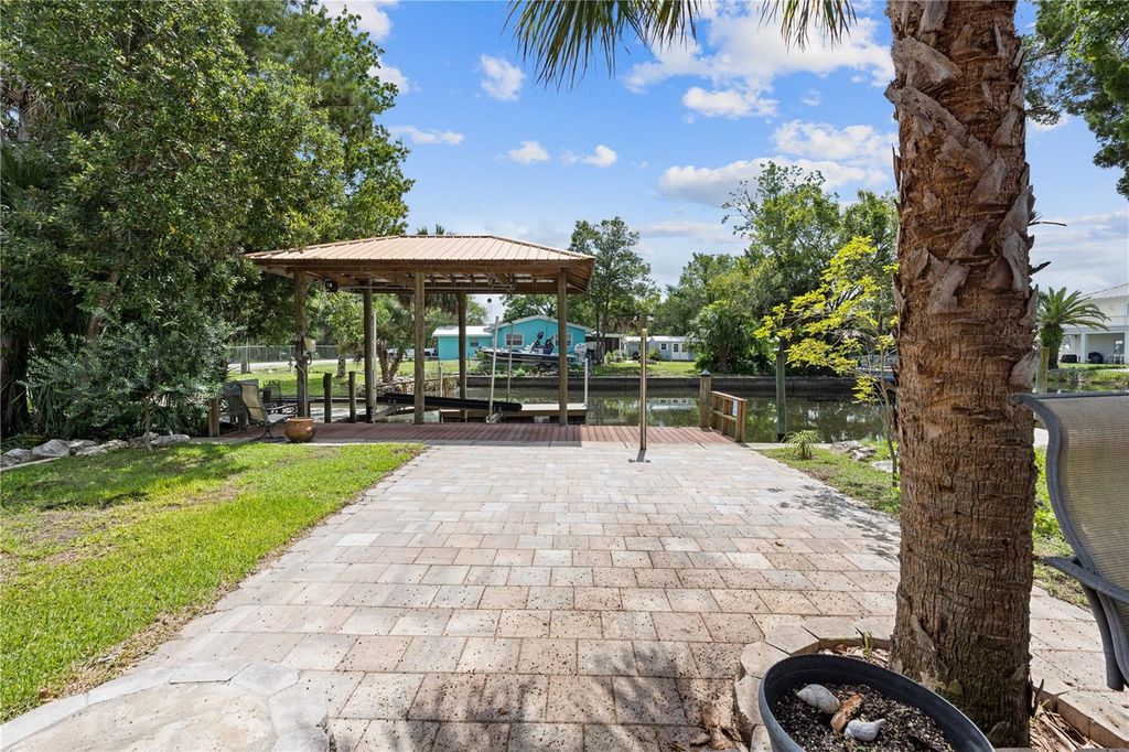 Photo of 1950 NW 19th Street, Crystal River, FL 34428 (MLS # OM705619)