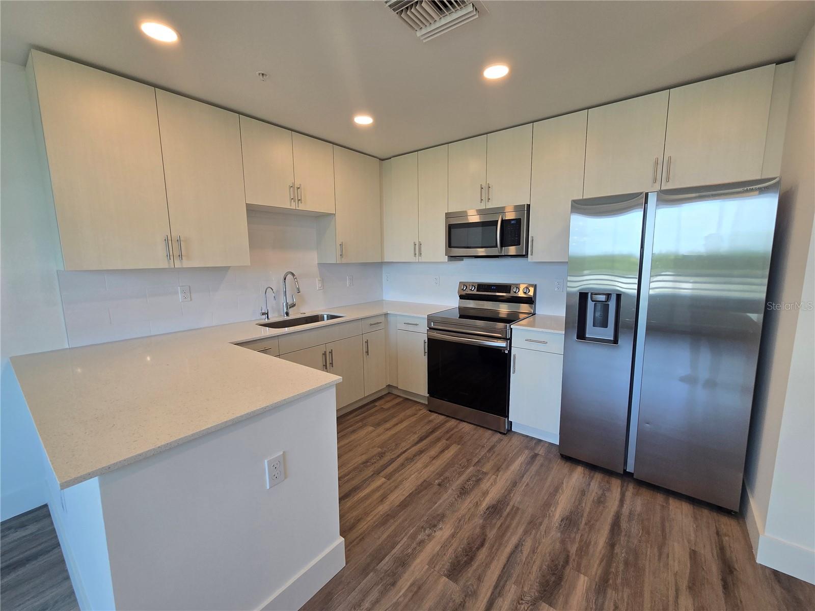 THE STRAND OF SARASOTA - Residential