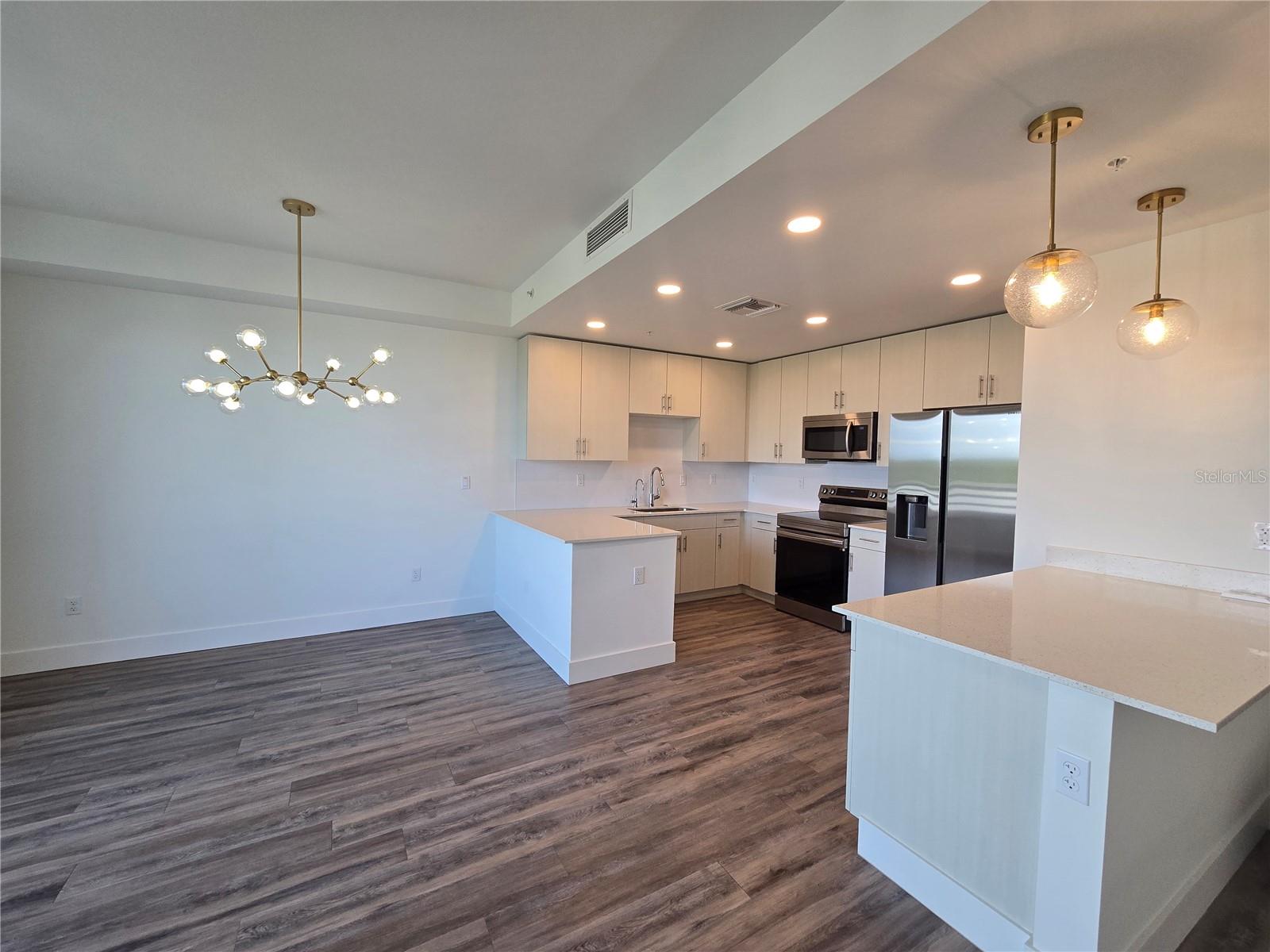 THE STRAND OF SARASOTA - Residential