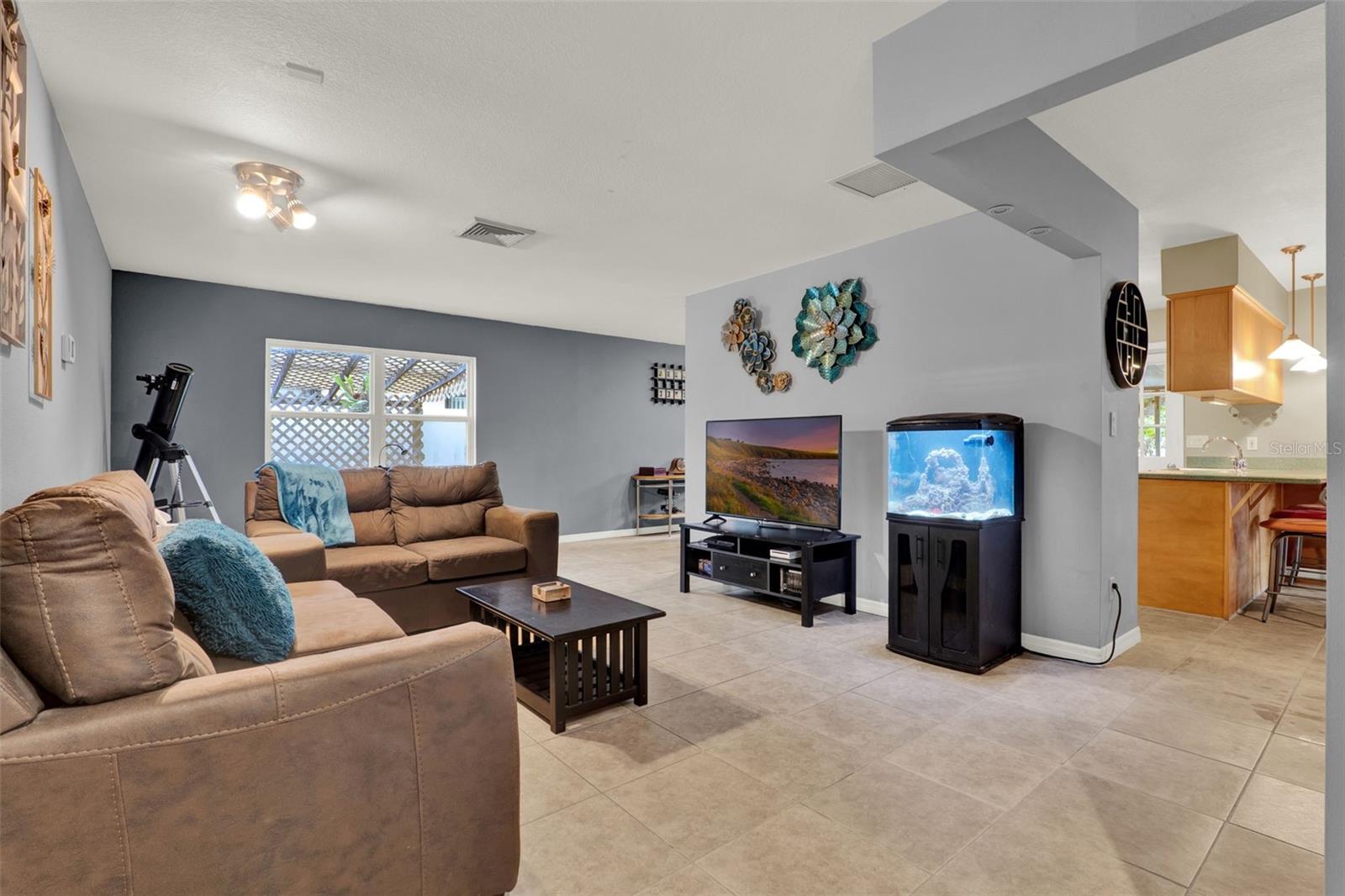 2028 LEANNE COURT