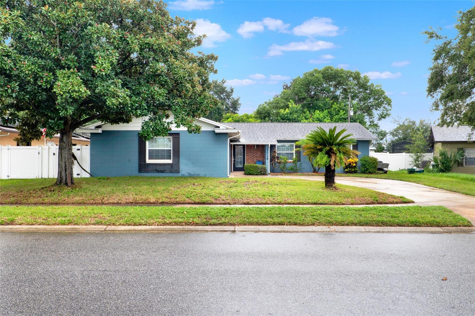2028 LEANNE COURT