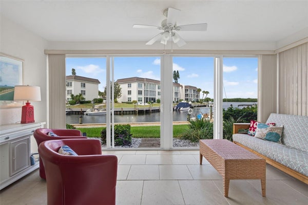 4330 FALMOUTH DR UNIT 107, LONGBOAT KEY, FL 34228 - Image 92a0b5f05daeacac9399c622992be92a/4265799416