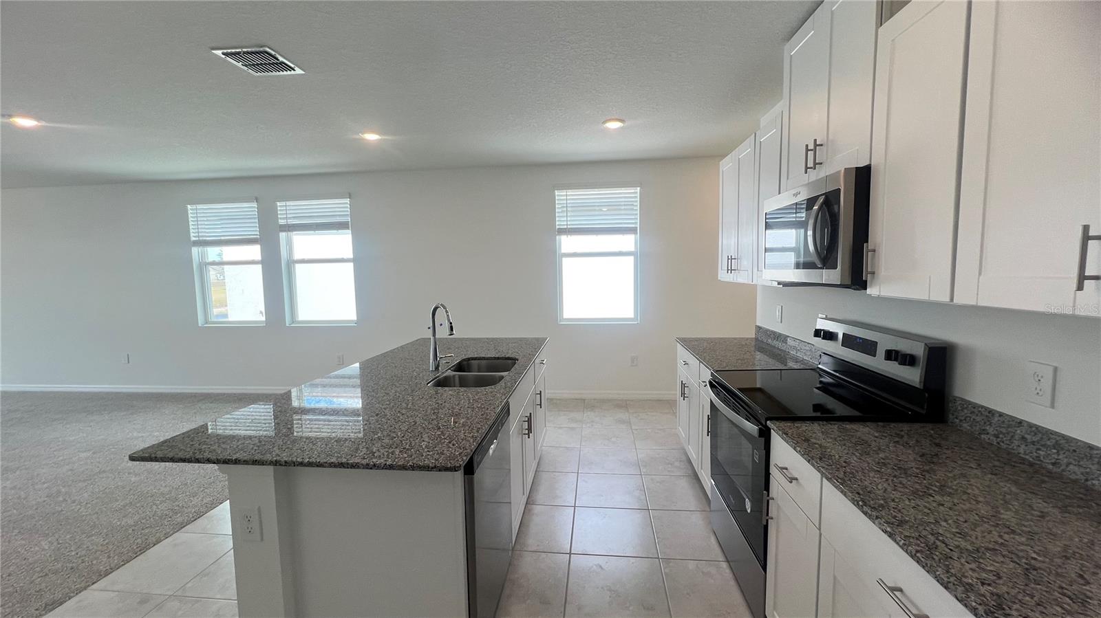 LAKE DEER ESTATES - Residential Lease