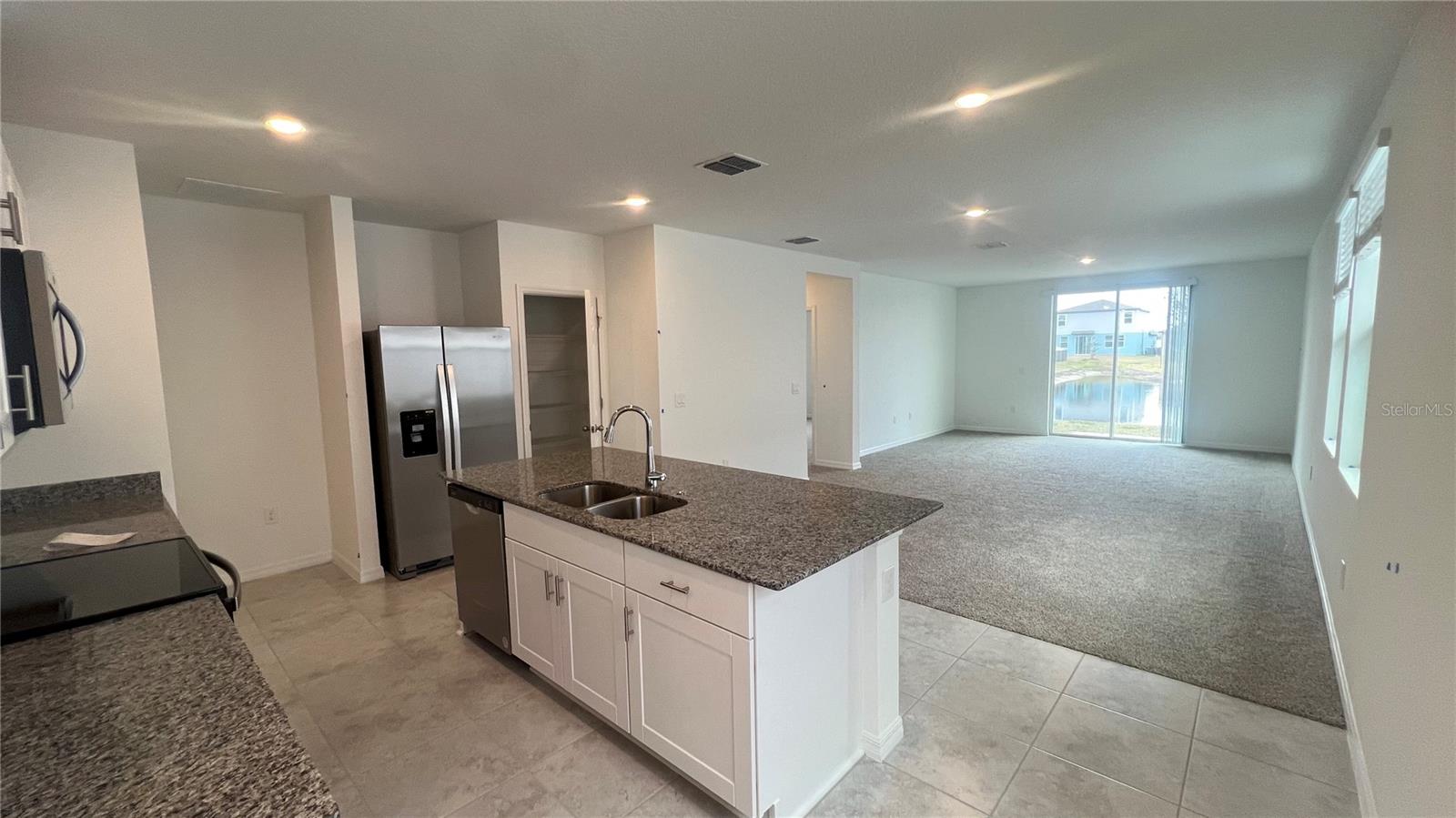 LAKE DEER ESTATES - Residential Lease