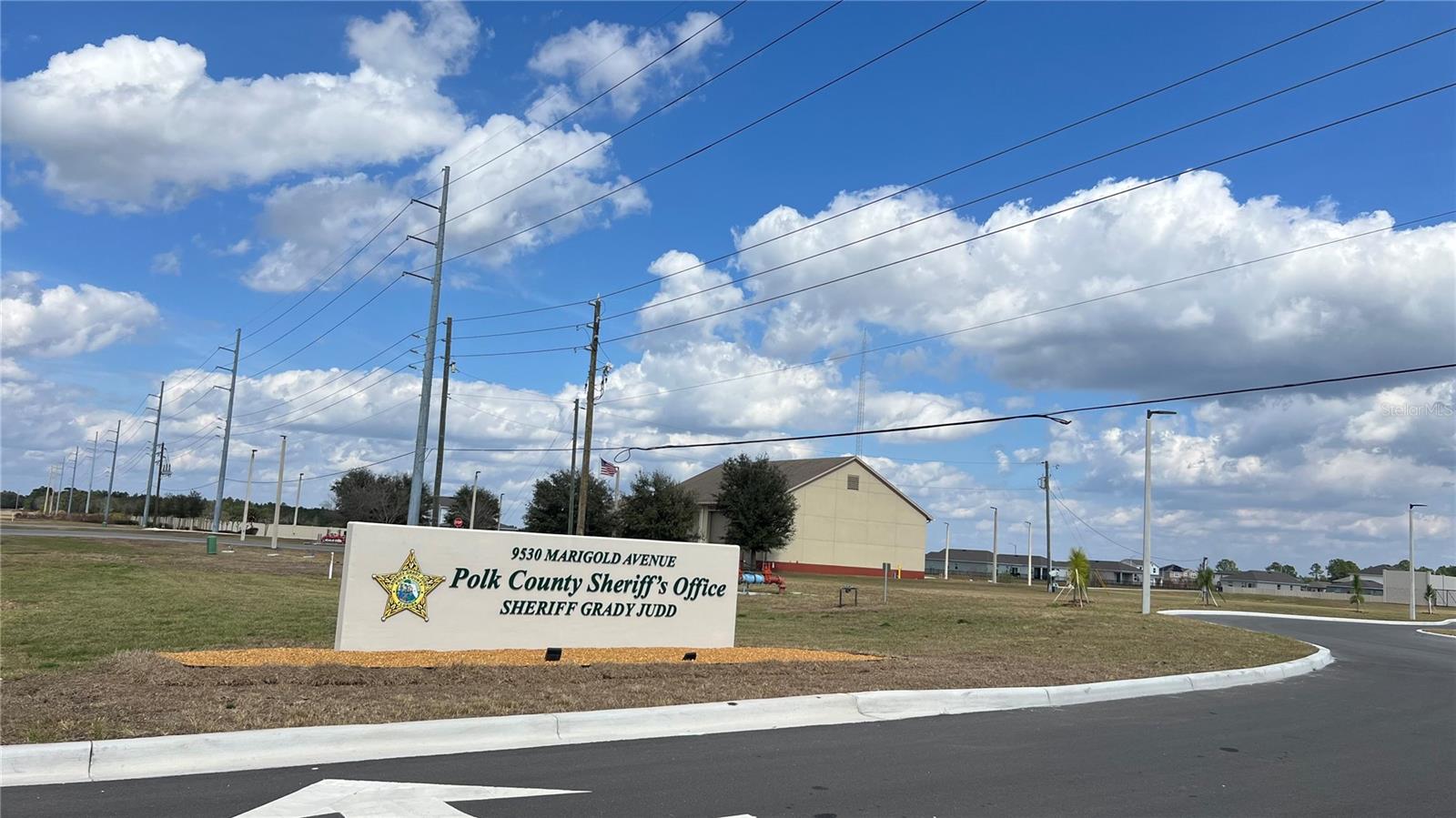 LAKE DEER ESTATES - Residential Lease