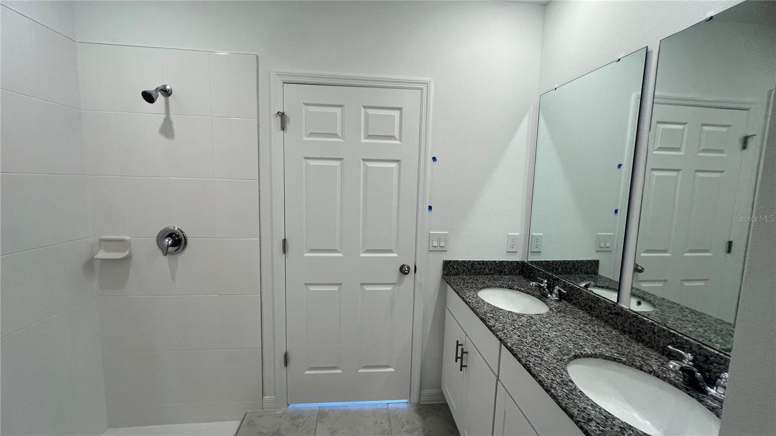 LAKE DEER ESTATES - Residential Lease