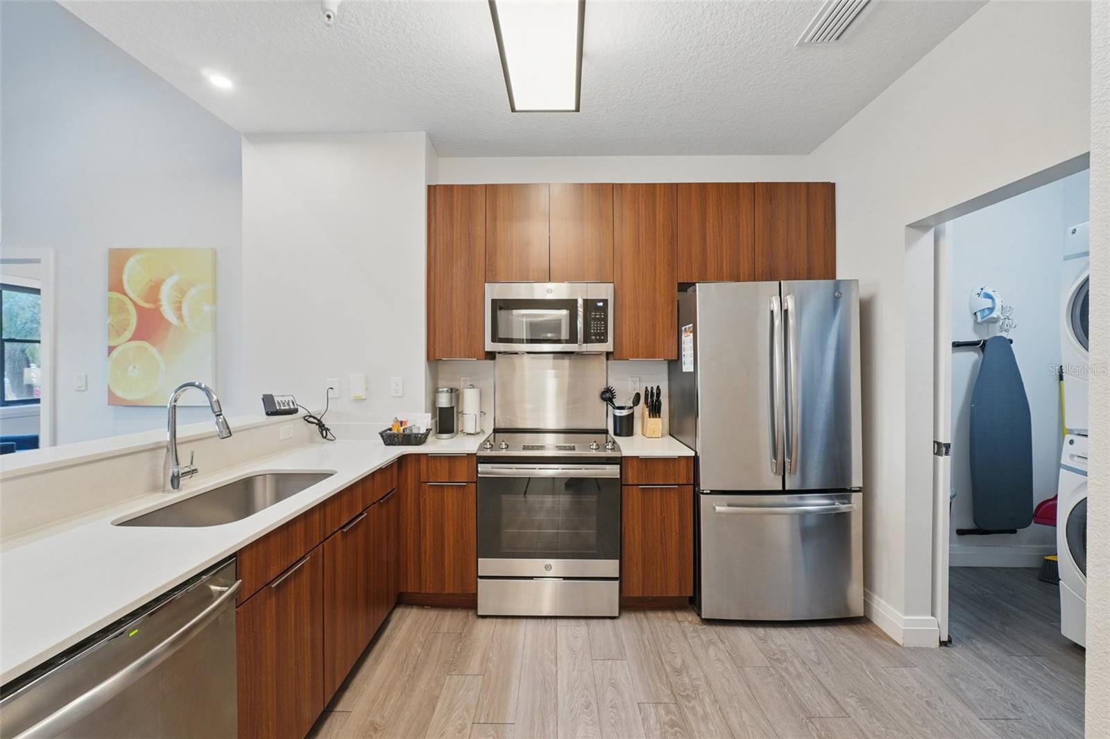 14501 GROVE RESORT AVENUE 2103