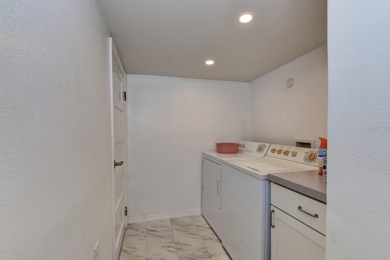 Barber 09-17-34 - Commercial Sale