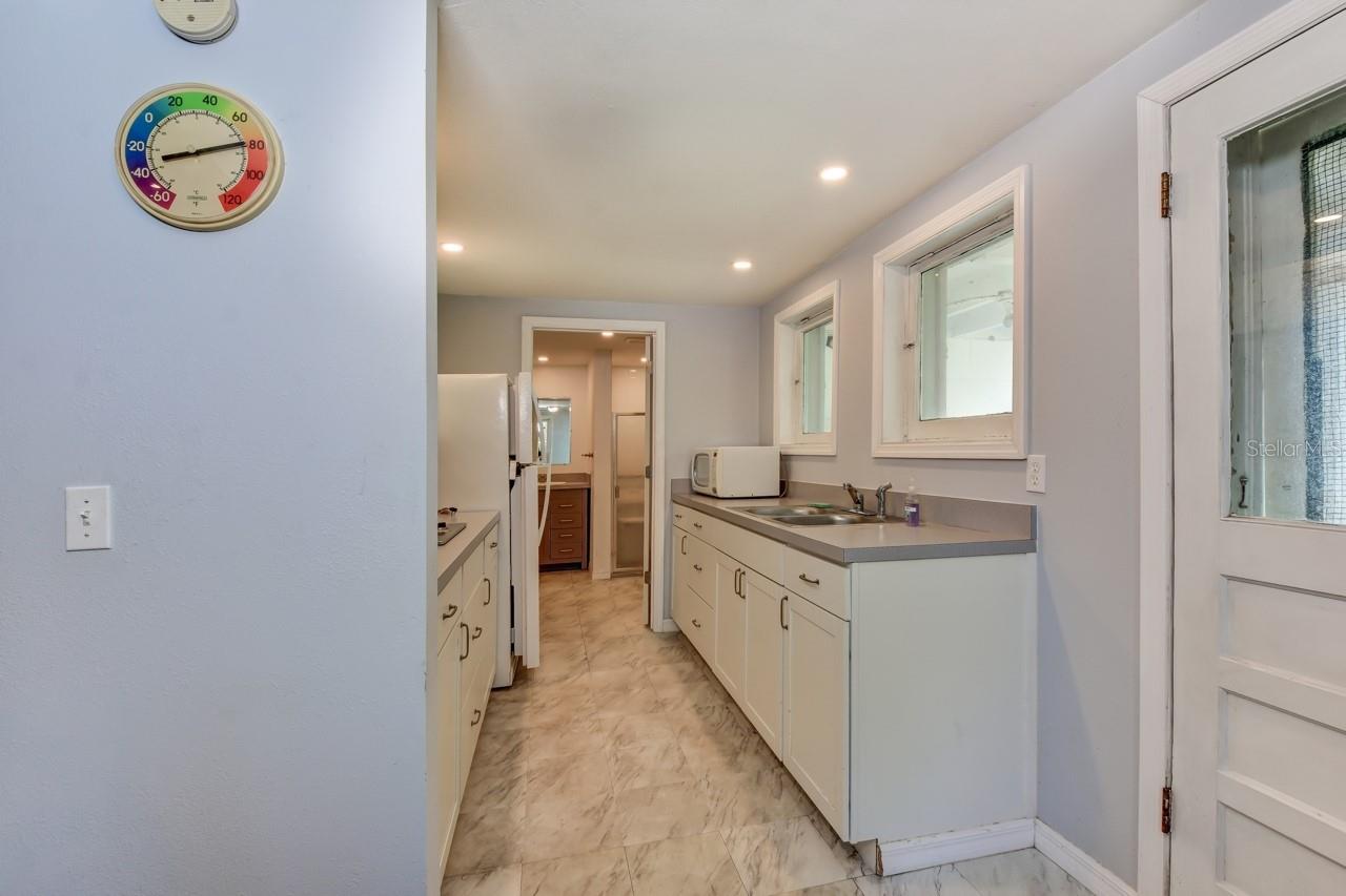 Barber 09-17-34 - Commercial Sale