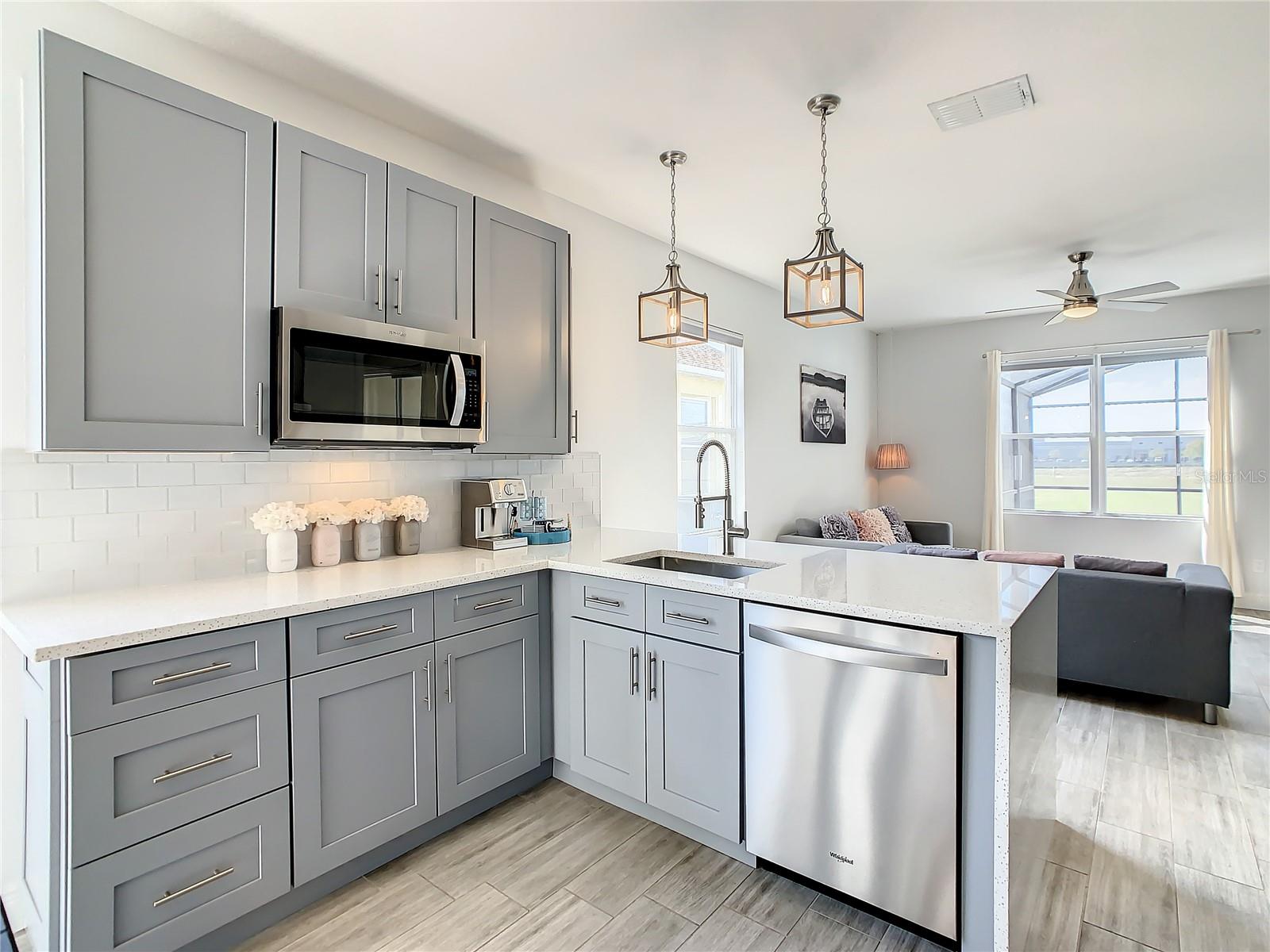 SUNSET RIDGE - Residential