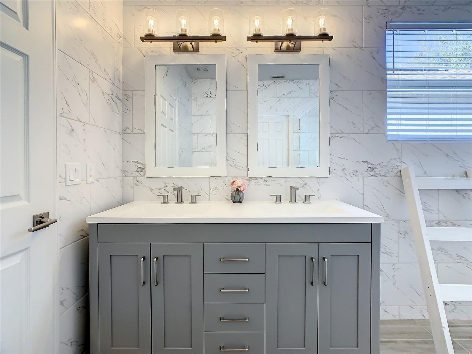 SUNSET RIDGE - Residential