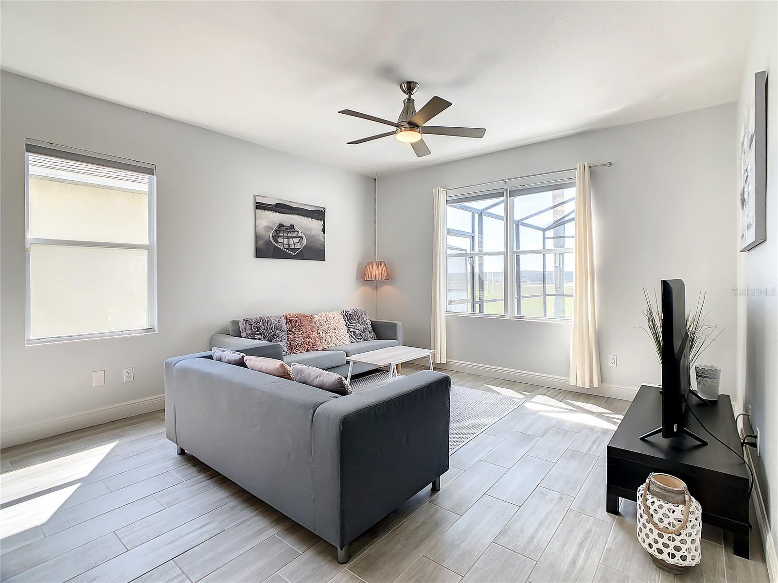 SUNSET RIDGE - Residential