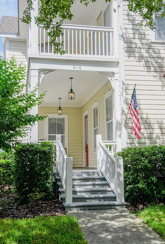914 WATERSIDE DRIVE