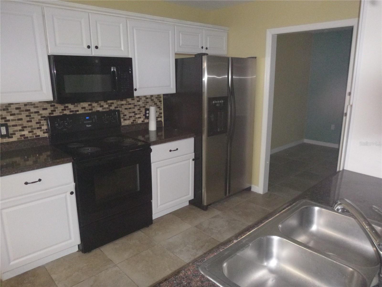 BLOOMINGDALE SEC D UNIT 02 - Residential Lease