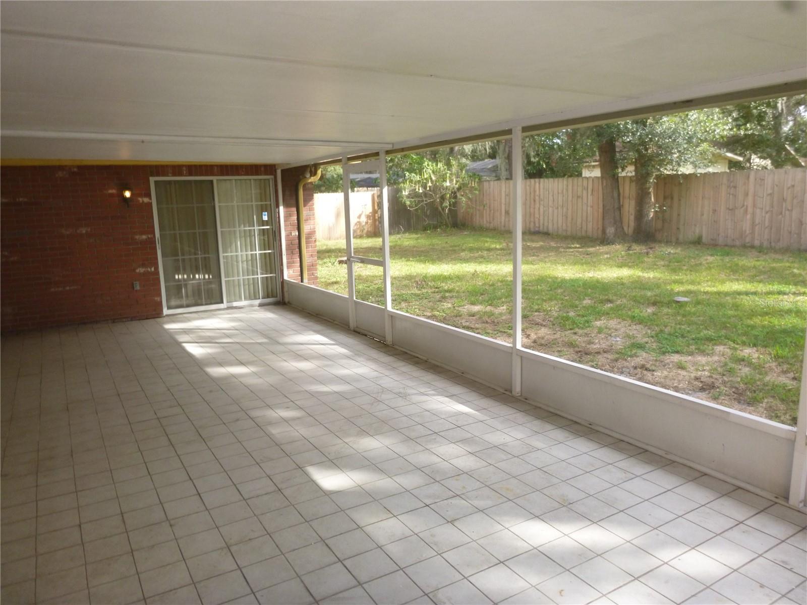 BLOOMINGDALE SEC D UNIT 02 - Residential Lease