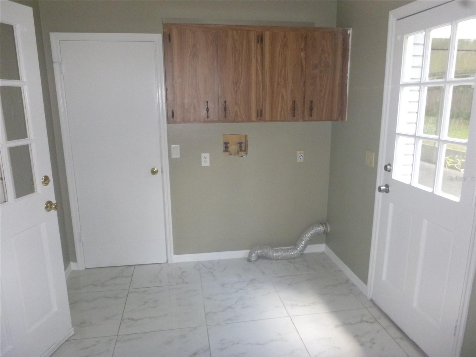 BLOOMINGDALE SEC D UNIT 02 - Residential Lease