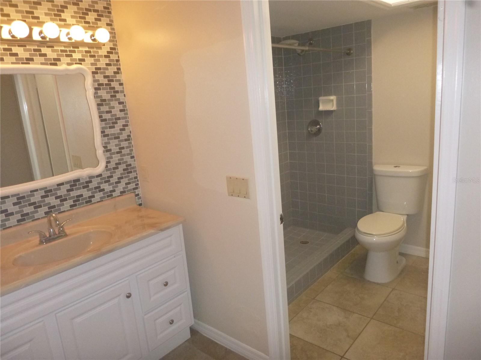 BLOOMINGDALE SEC D UNIT 02 - Residential Lease