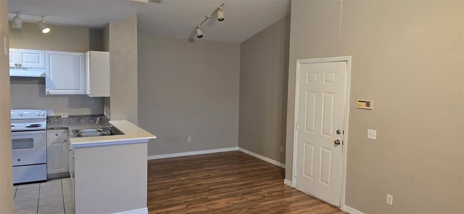 BELLA TERRA BLDG 2 - Residential