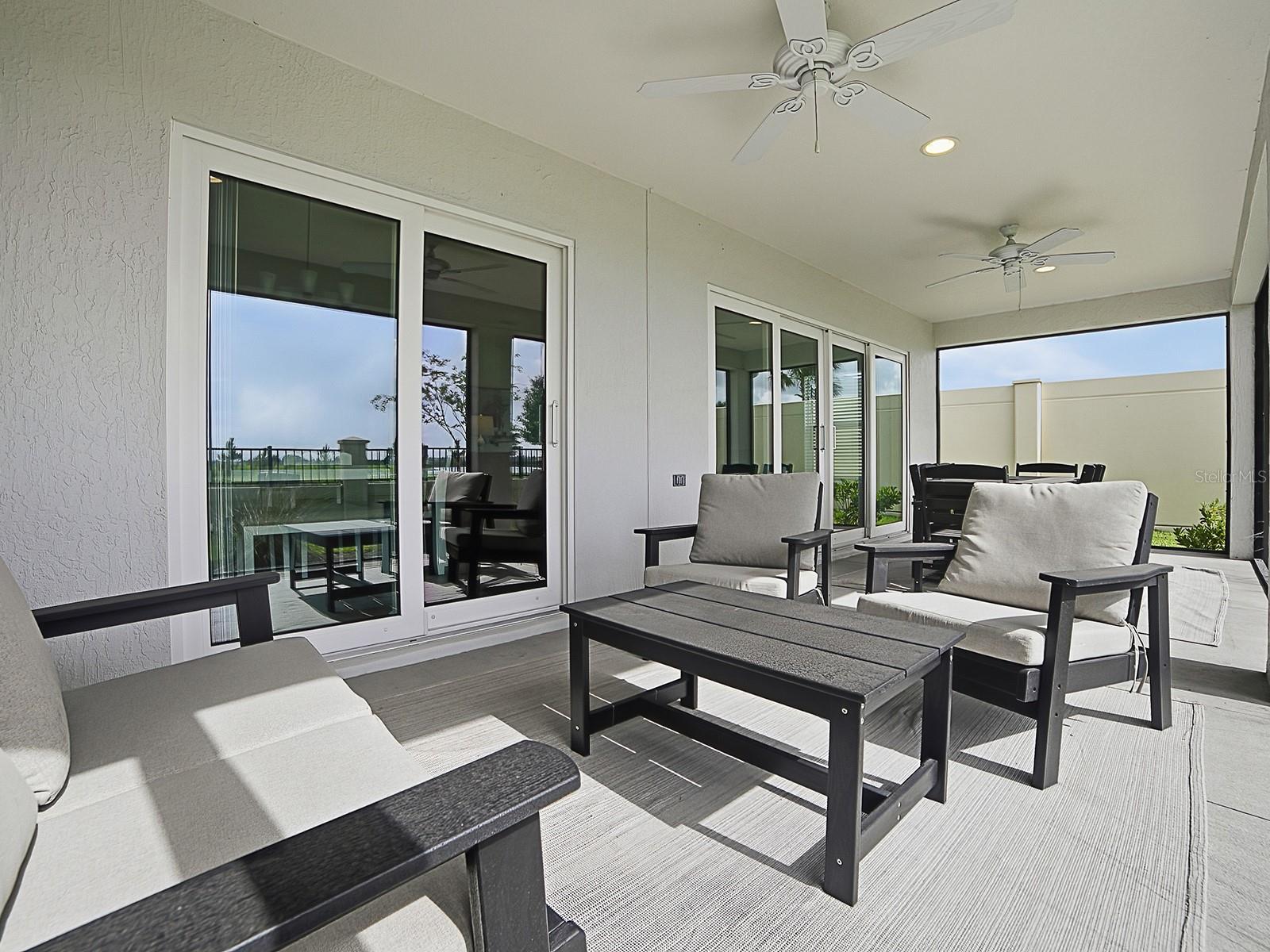 VILLAGES/SOUTHERN OAKS UN 246 - Residential