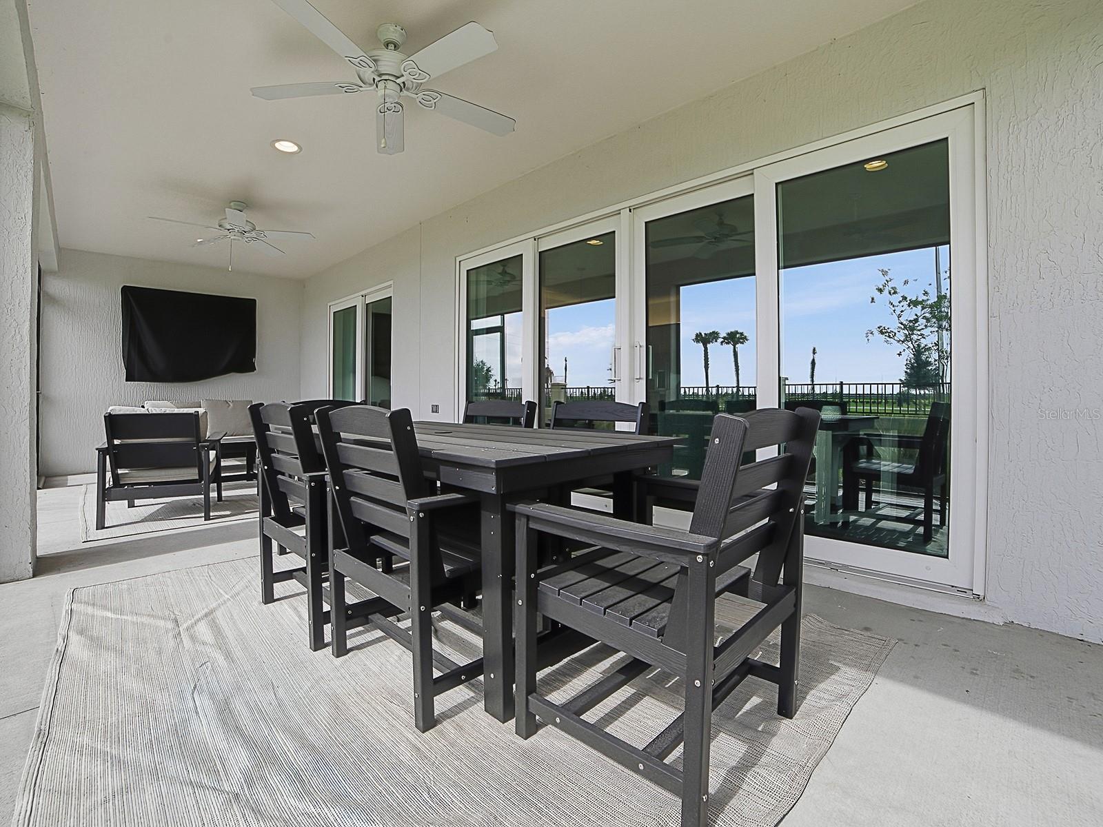 VILLAGES/SOUTHERN OAKS UN 246 - Residential