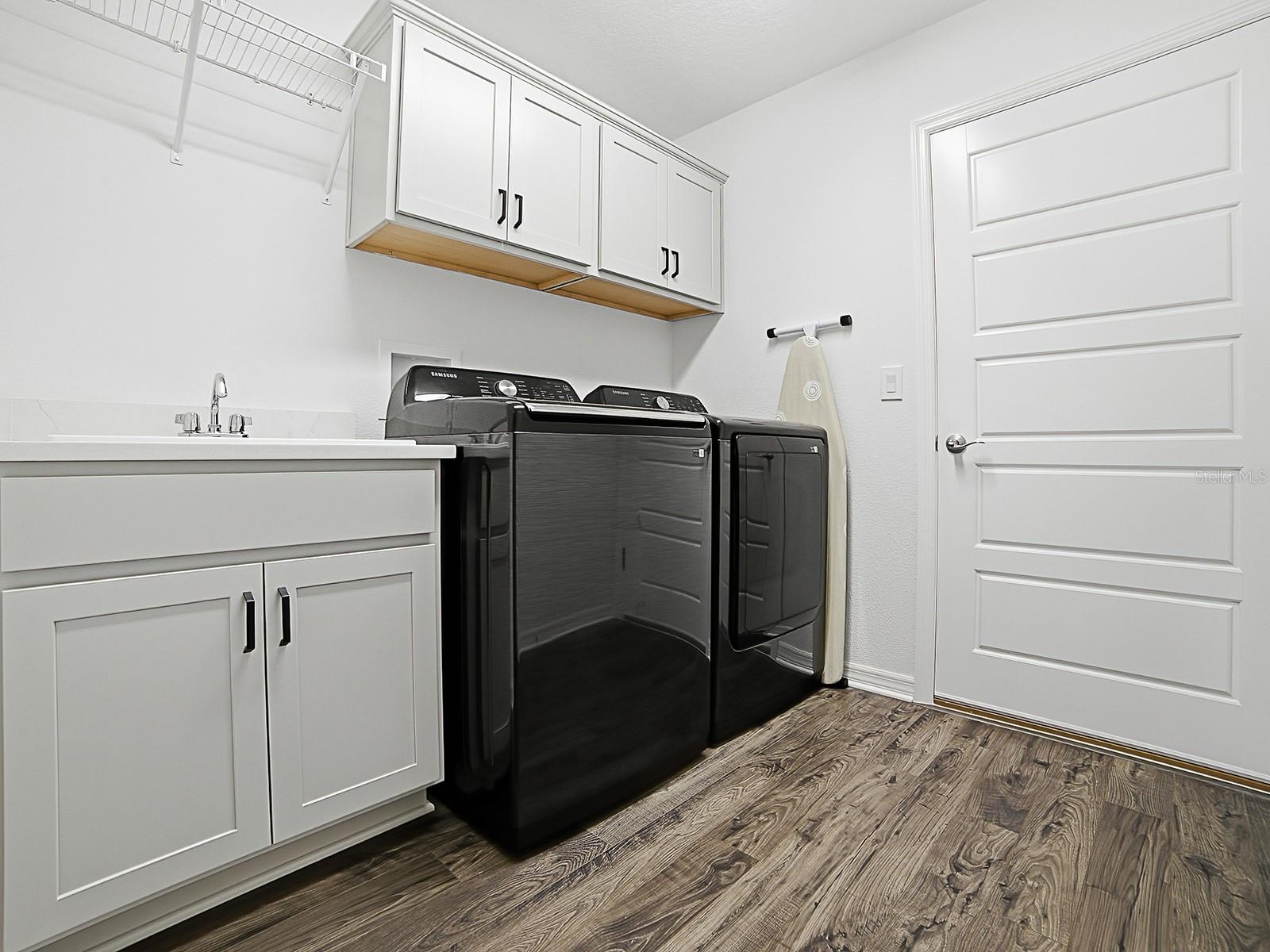 VILLAGES/SOUTHERN OAKS UN 246 - Residential