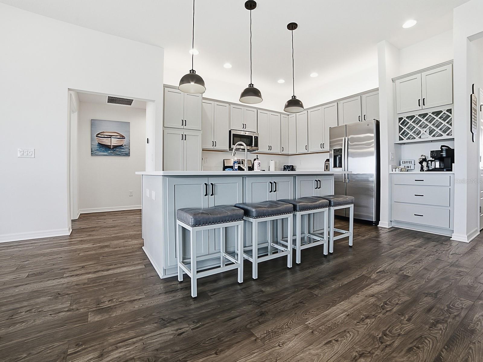 VILLAGES/SOUTHERN OAKS UN 246 - Residential
