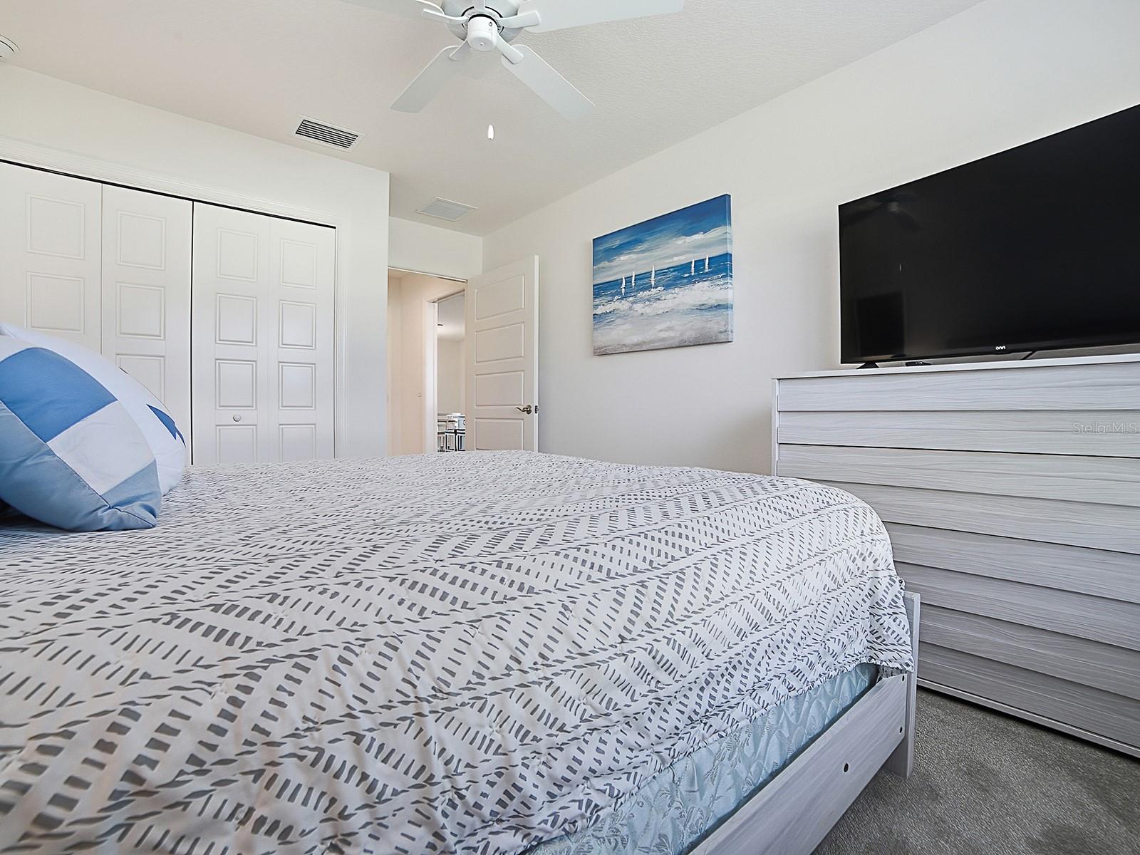 VILLAGES/SOUTHERN OAKS UN 246 - Residential