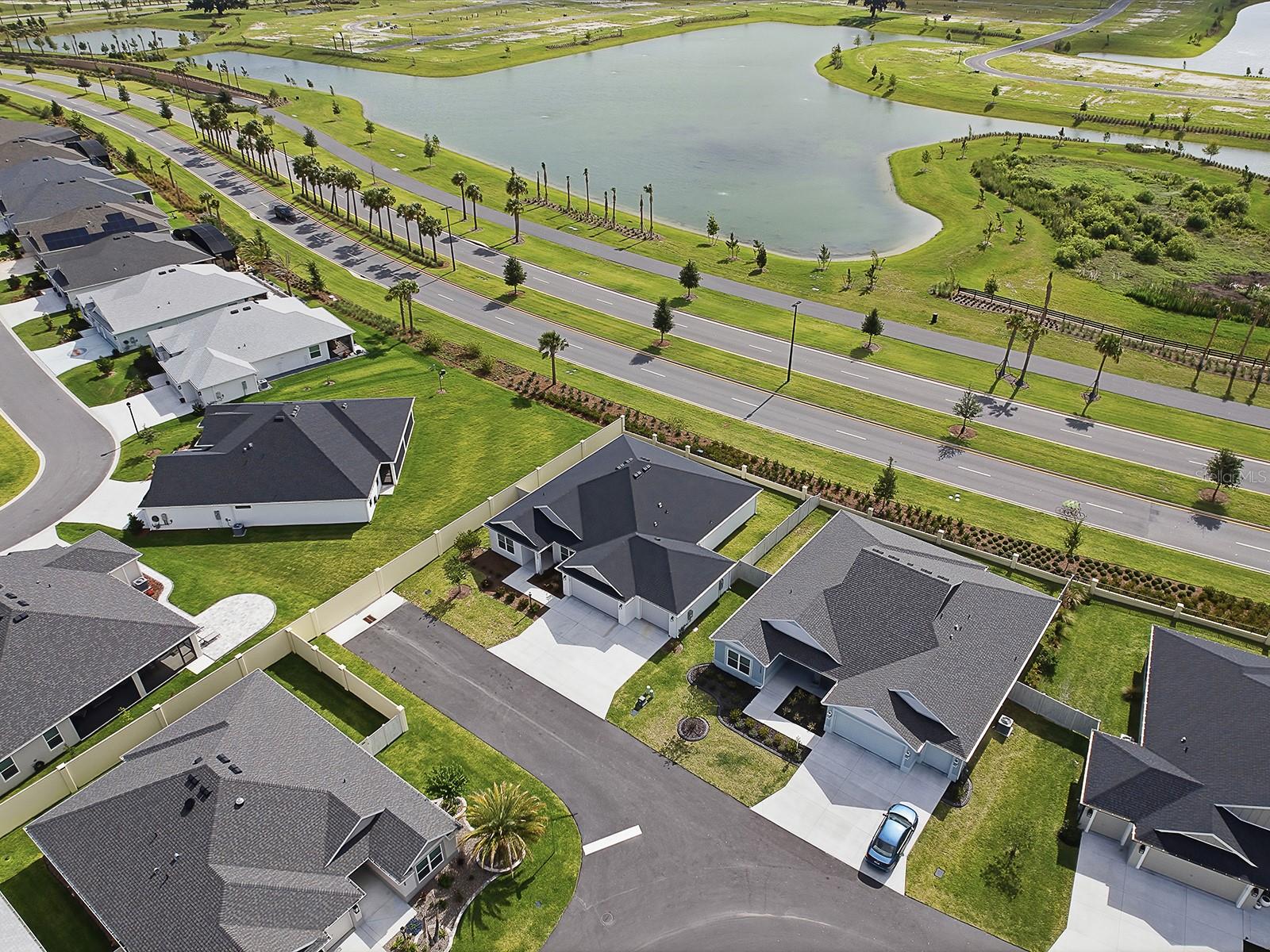VILLAGES/SOUTHERN OAKS UN 246 - Residential