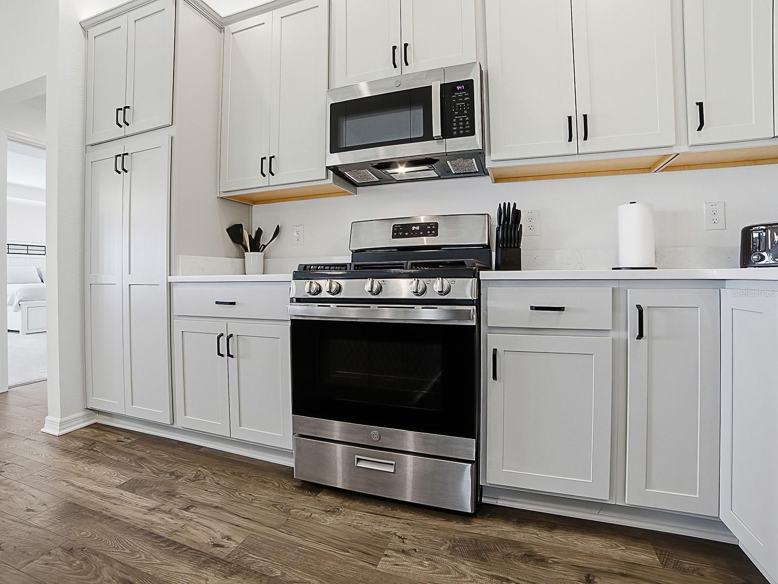 VILLAGES/SOUTHERN OAKS UN 246 - Residential