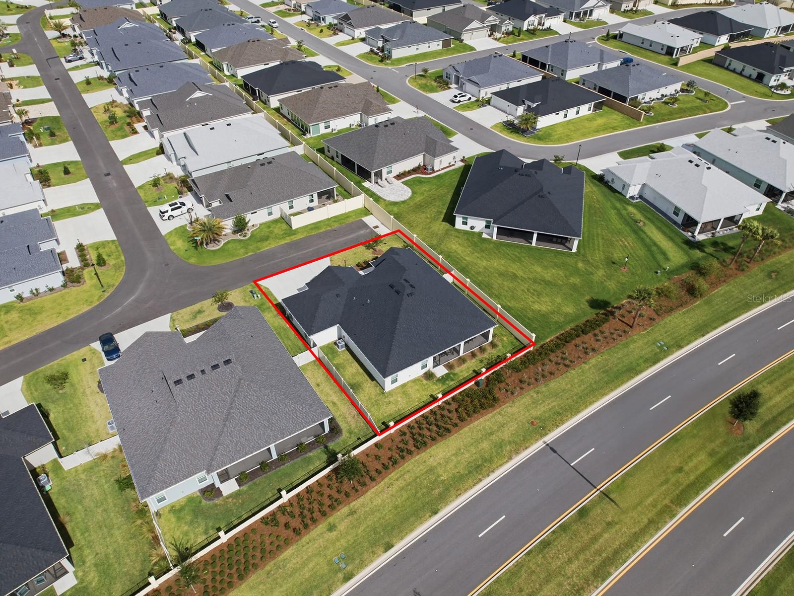 VILLAGES/SOUTHERN OAKS UN 246 - Residential