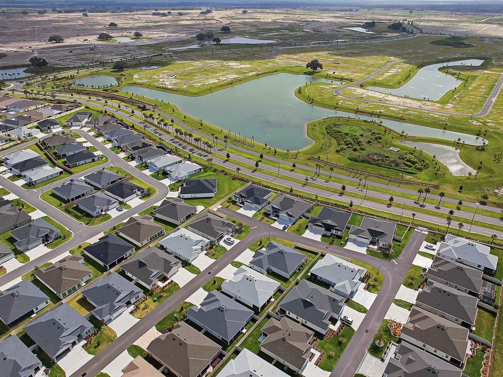 VILLAGES/SOUTHERN OAKS UN 246 - Residential