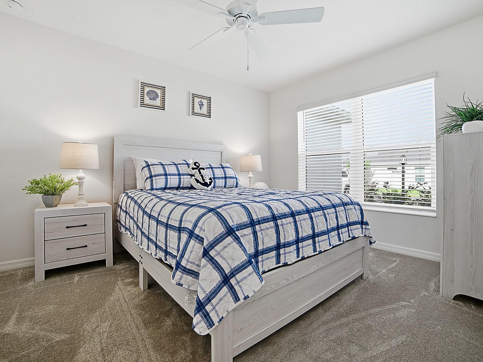 VILLAGES/SOUTHERN OAKS UN 246 - Residential