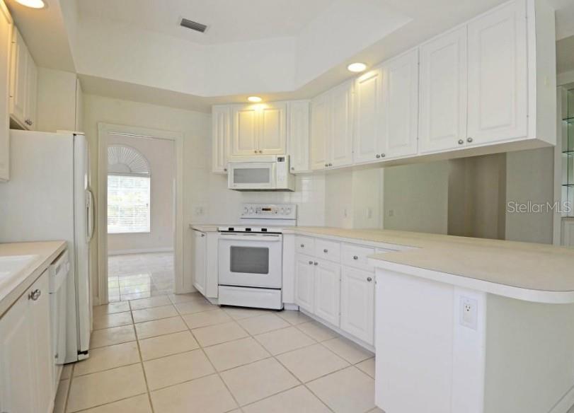 VILLAGEWALK - Residential Lease