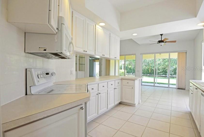 VILLAGEWALK - Residential Lease