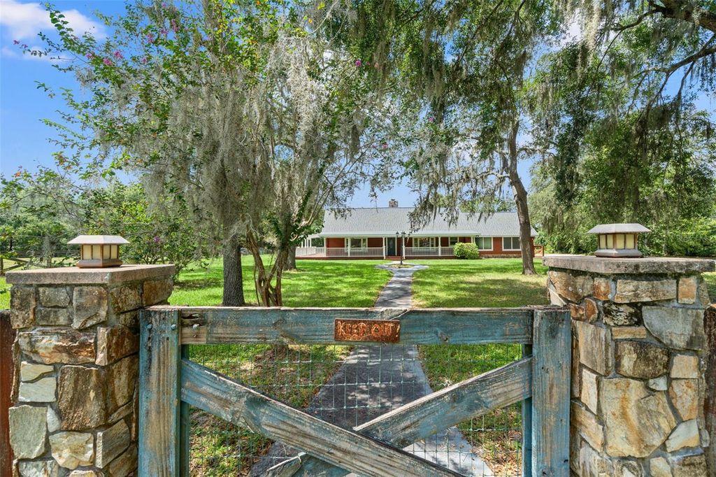 Photo of 18441 Oaklawn Drive, Spring Hill, FL 34610 (MLS # TB8492648)