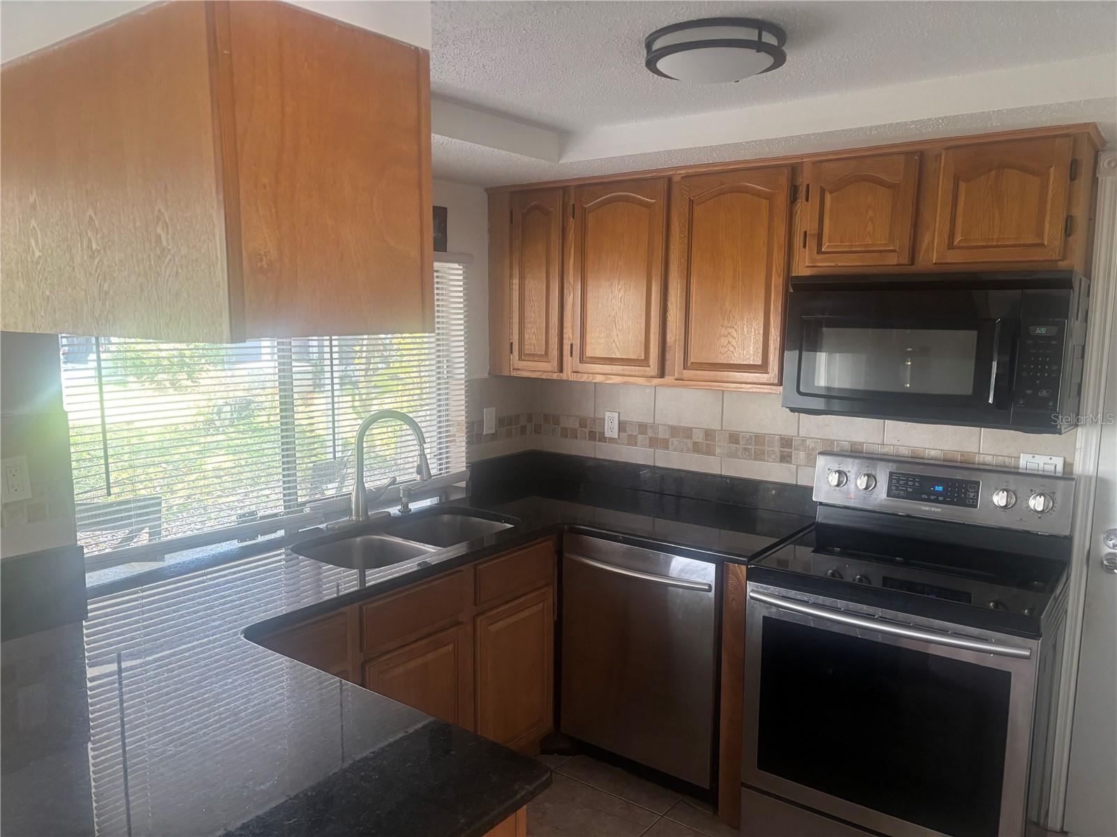 8302 SPLIT RAIL LANE