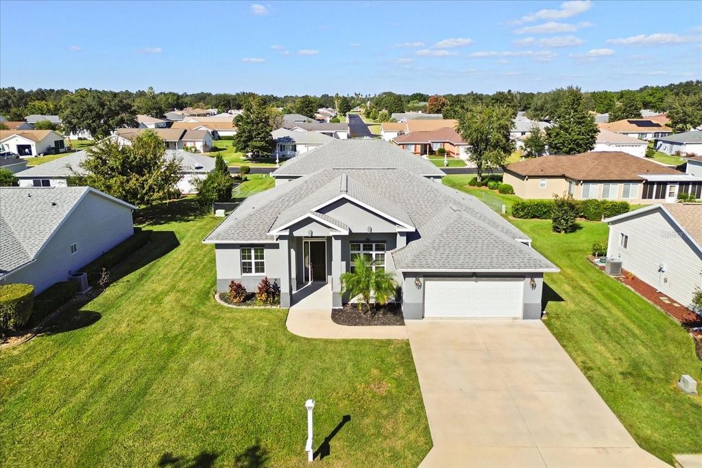 Photo of 11411 SW 139th Place, Dunnellon, FL 34432 (MLS # O6358333)